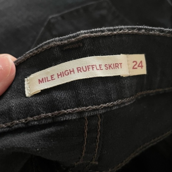 Levi's Black Denim Mile High Ruffle Skirt - Picture 7 of 10